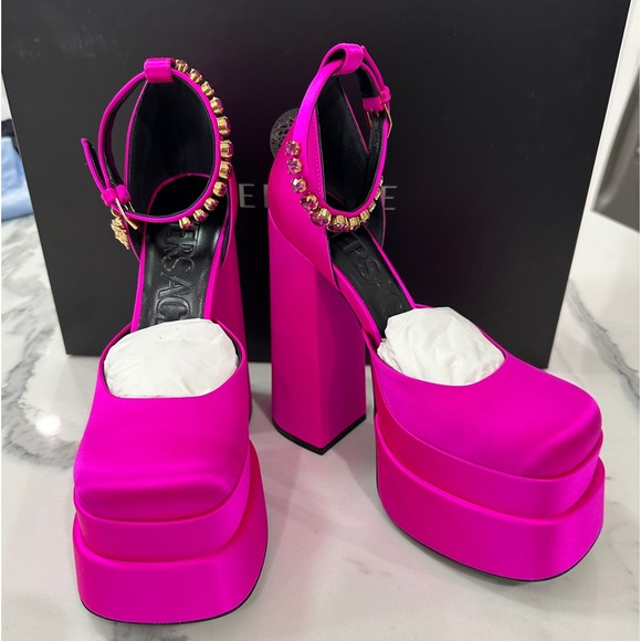 Versace Medusa Aevitas 125mm Satin Pumps - Picture 2 of 9